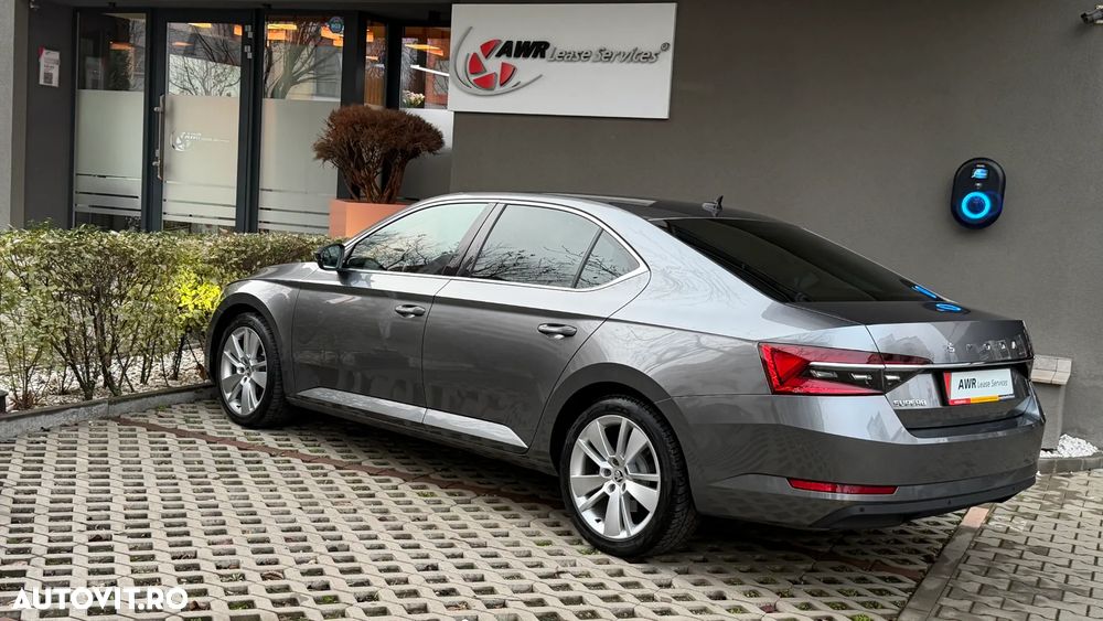 Skoda Superb 2.0 TDI DSG Style - 4