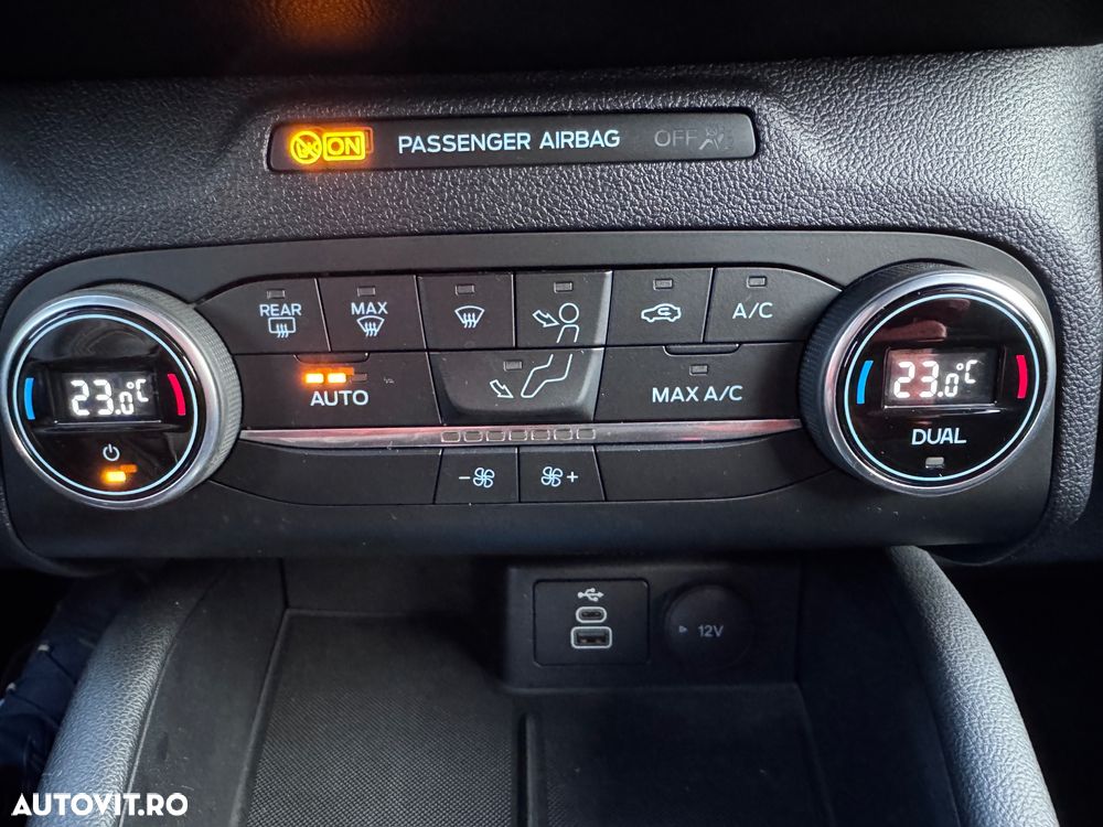 Ford Kuga 2.5 Duratec FHEV ST-LINE X - 29