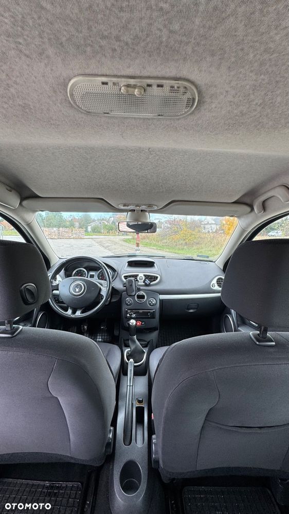 Renault Clio - 12