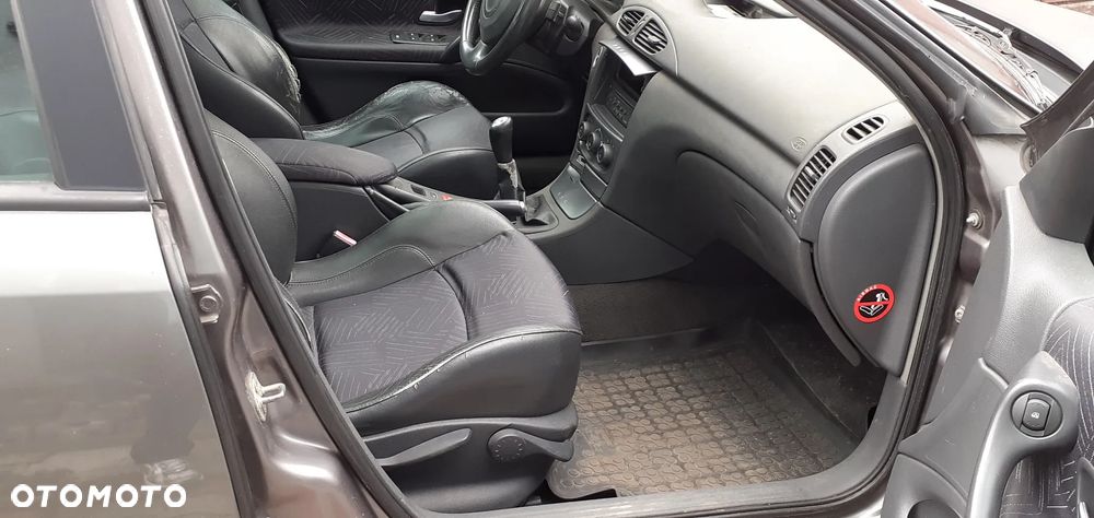 Renault Laguna 1.8 RXE - 10