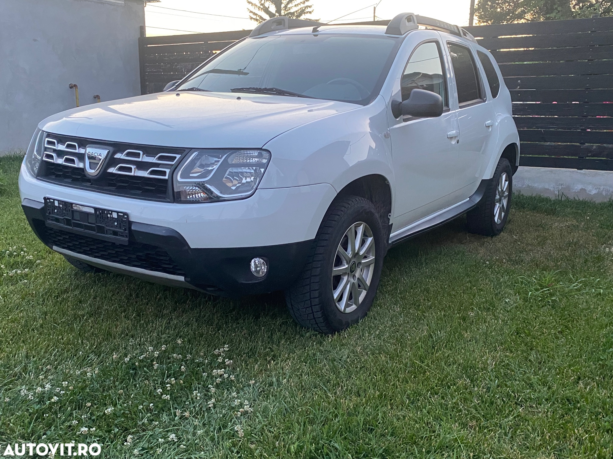 Dacia Duster 1.5 dCi 4x2 Laureate - 2