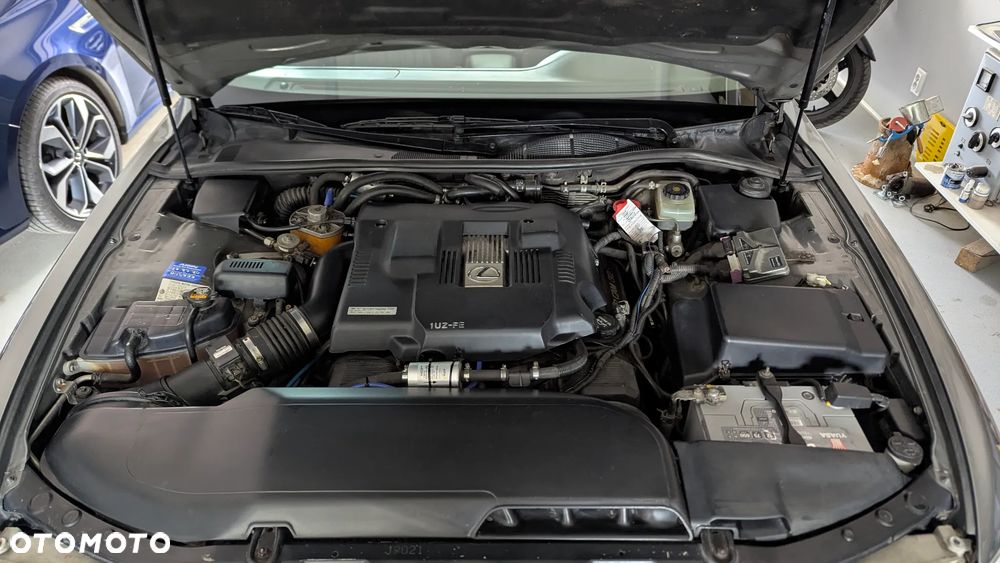 Lexus LS - 11
