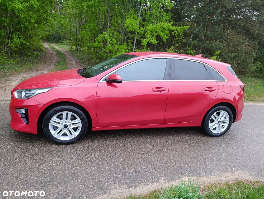 Kia Ceed 1.6 CRDi (48V Mild-Hybrid) Platinum - 4