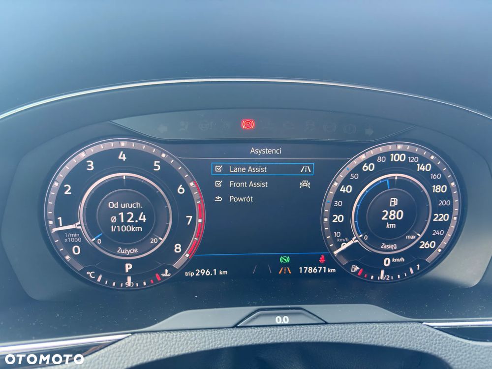 Volkswagen Passat Alltrack - 12