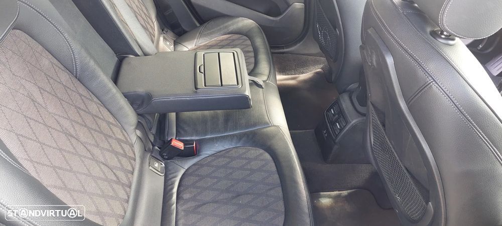 BMW X1 16 d sDrive Auto Line Sport - 13