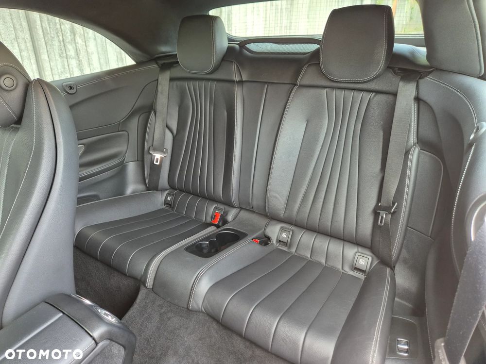 Mercedes-Benz Klasa E 450 4-Matic AMG - 18