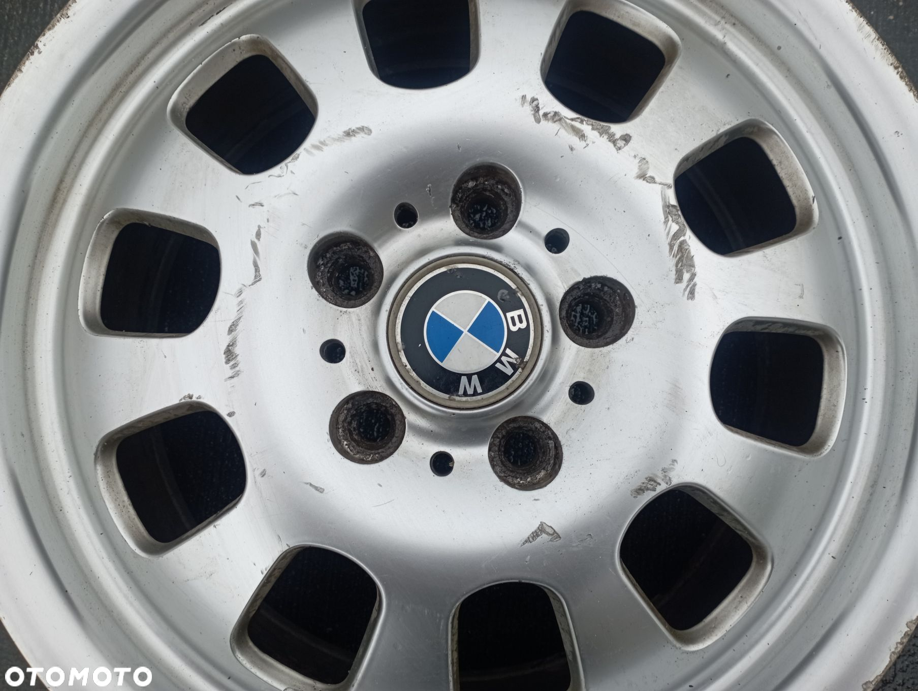 FELGA ALUMINIOWA 16'' 5x120

 BMW
 316i E46 - 3