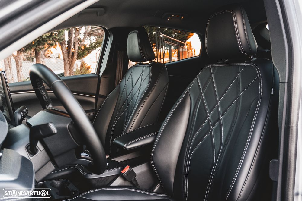 Ford Mustang Mach-E AWD - 14