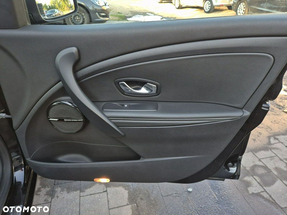 Renault Megane ENERGY TCe 130 BOSE EDITION - 27
