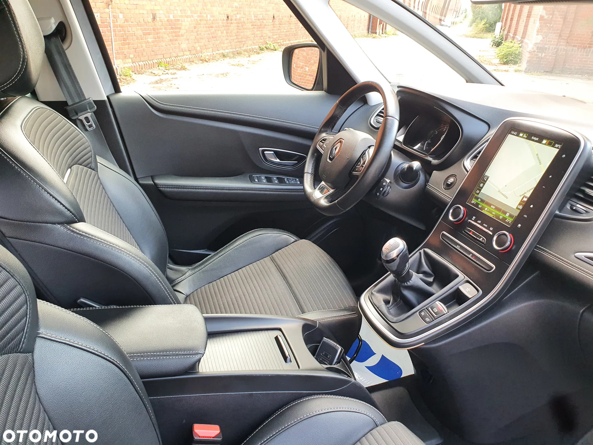 Renault Scenic ENERGY TCe 140 INTENS - 10