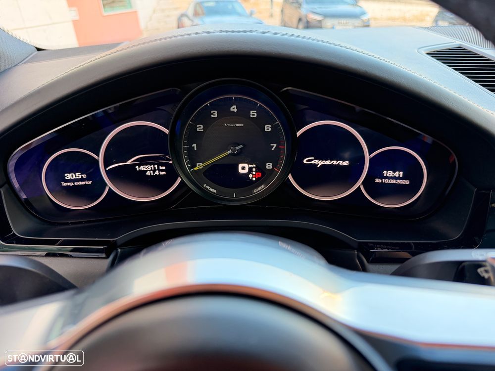 Porsche Cayenne E-Hybrid - 11
