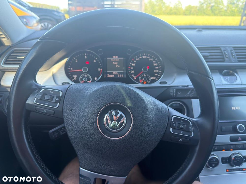Volkswagen Passat 1.6 TDI BlueMotion Technology Highline - 13