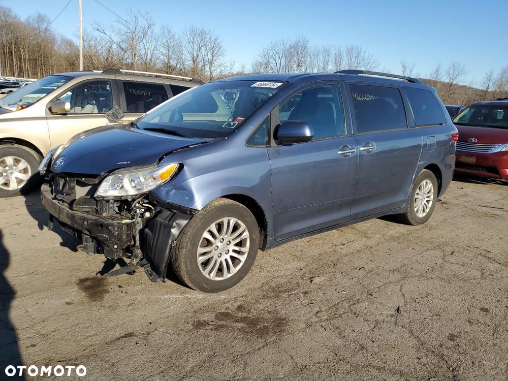 Toyota Sienna 3.5 V6 - 12