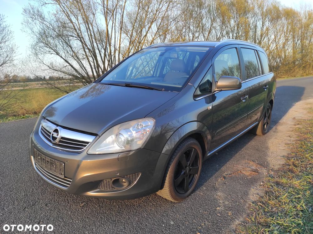 Opel Zafira 1.8 Cosmo - 1