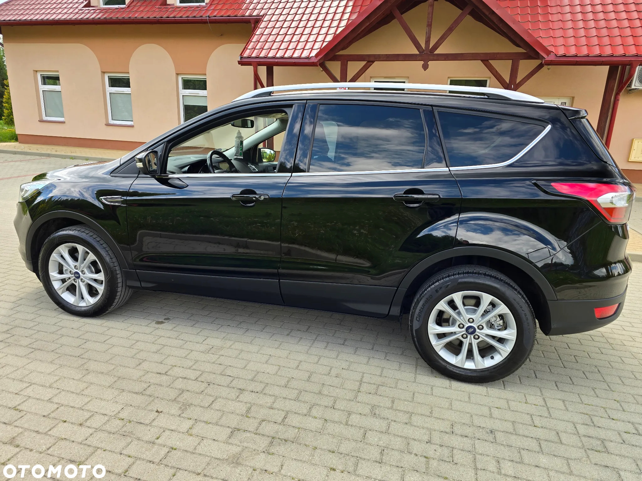 Ford Kuga 1.5 EcoBoost 2x4 SYNC - 9