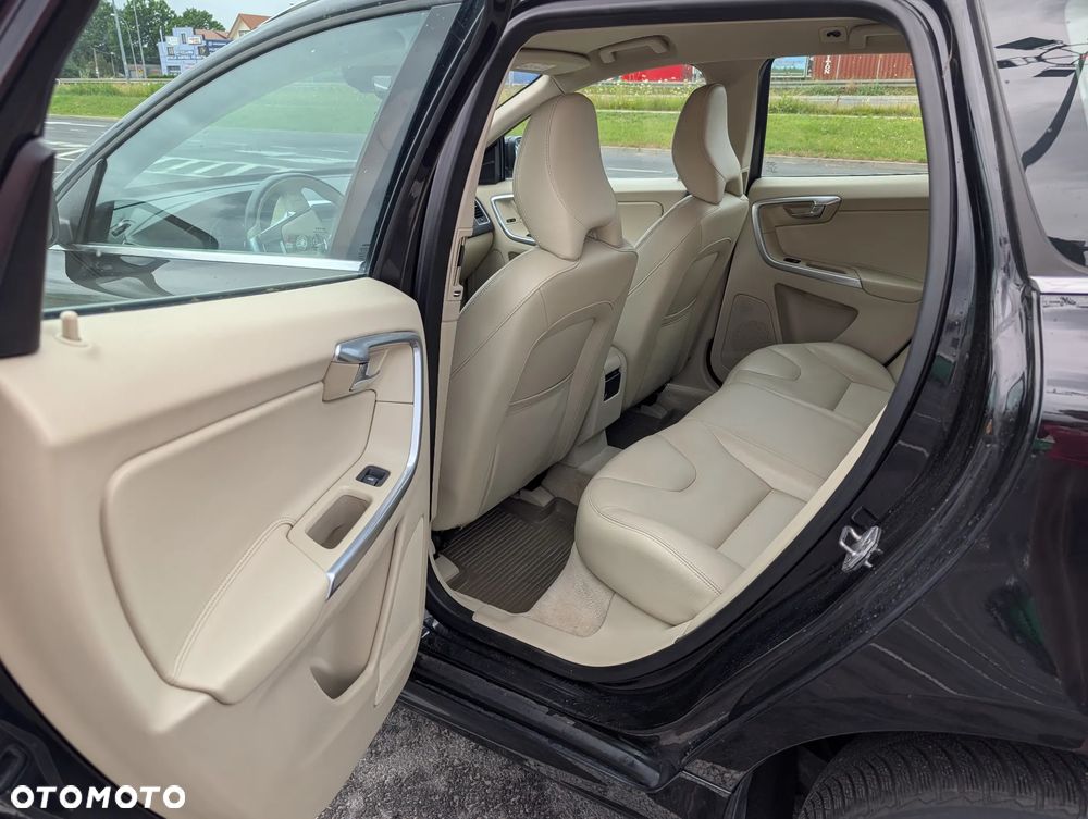 Volvo XC 60 D4 Drive-E Summum - 10