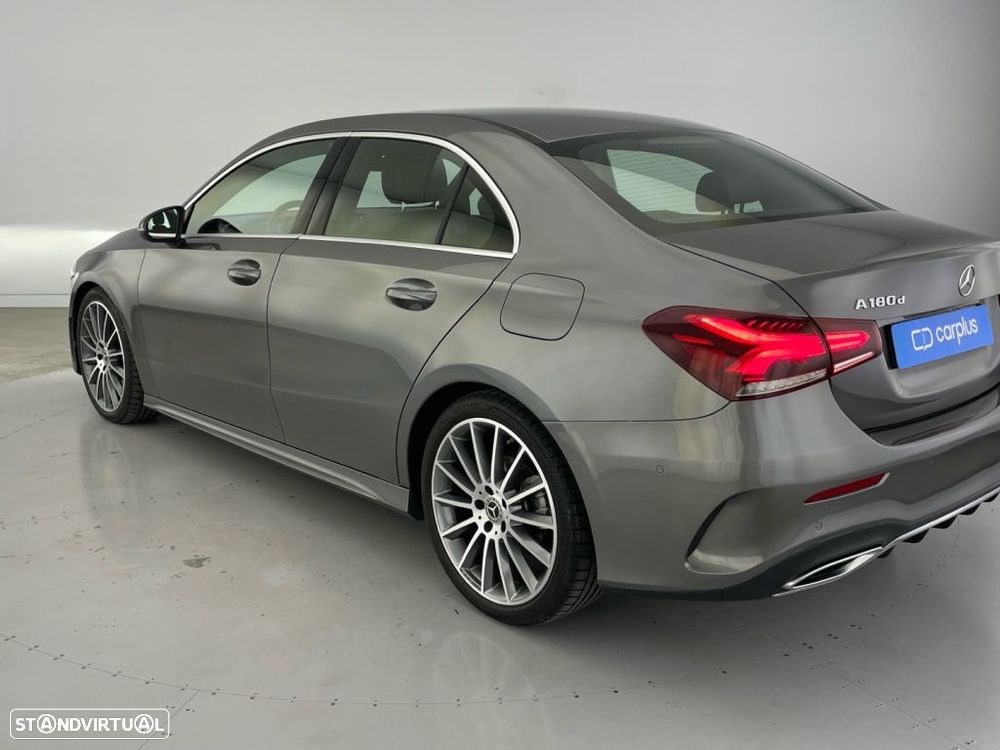 Mercedes-Benz A 180 Limousine d AMG Line Aut. - 25