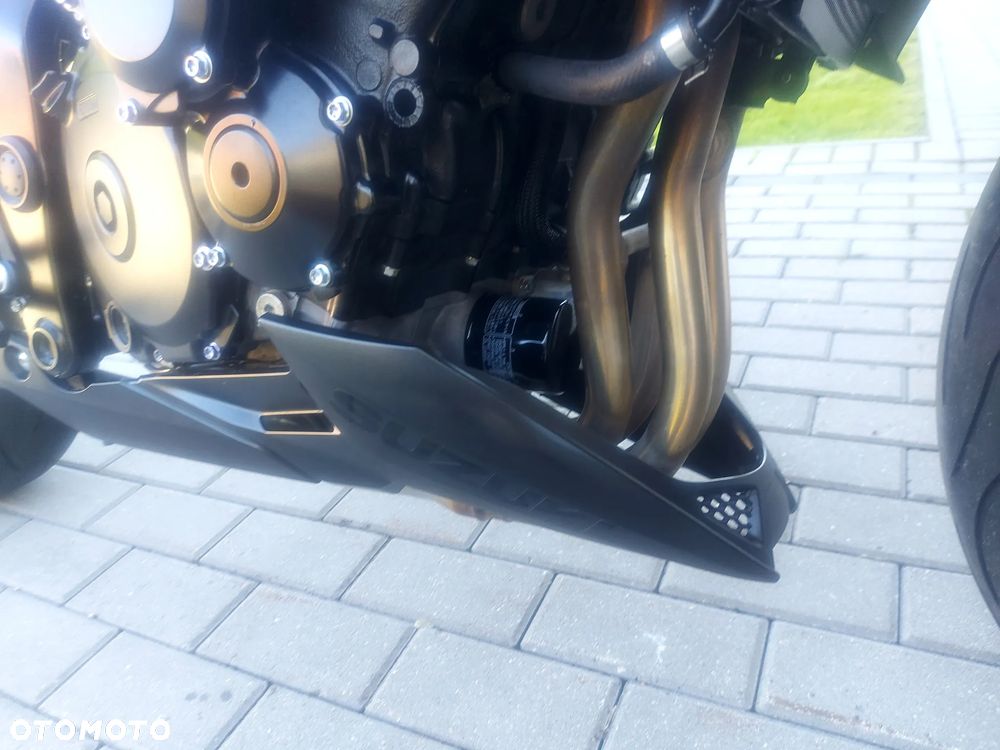Suzuki GSX - 15