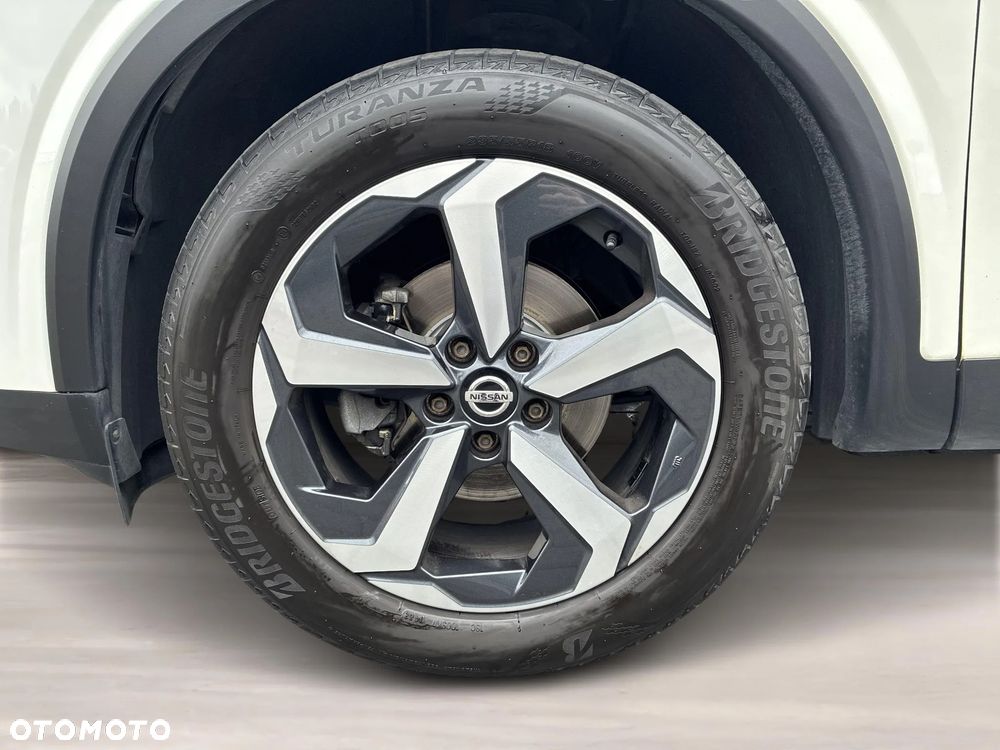 Nissan Qashqai 1.3 DIG-T N-Connecta - 18