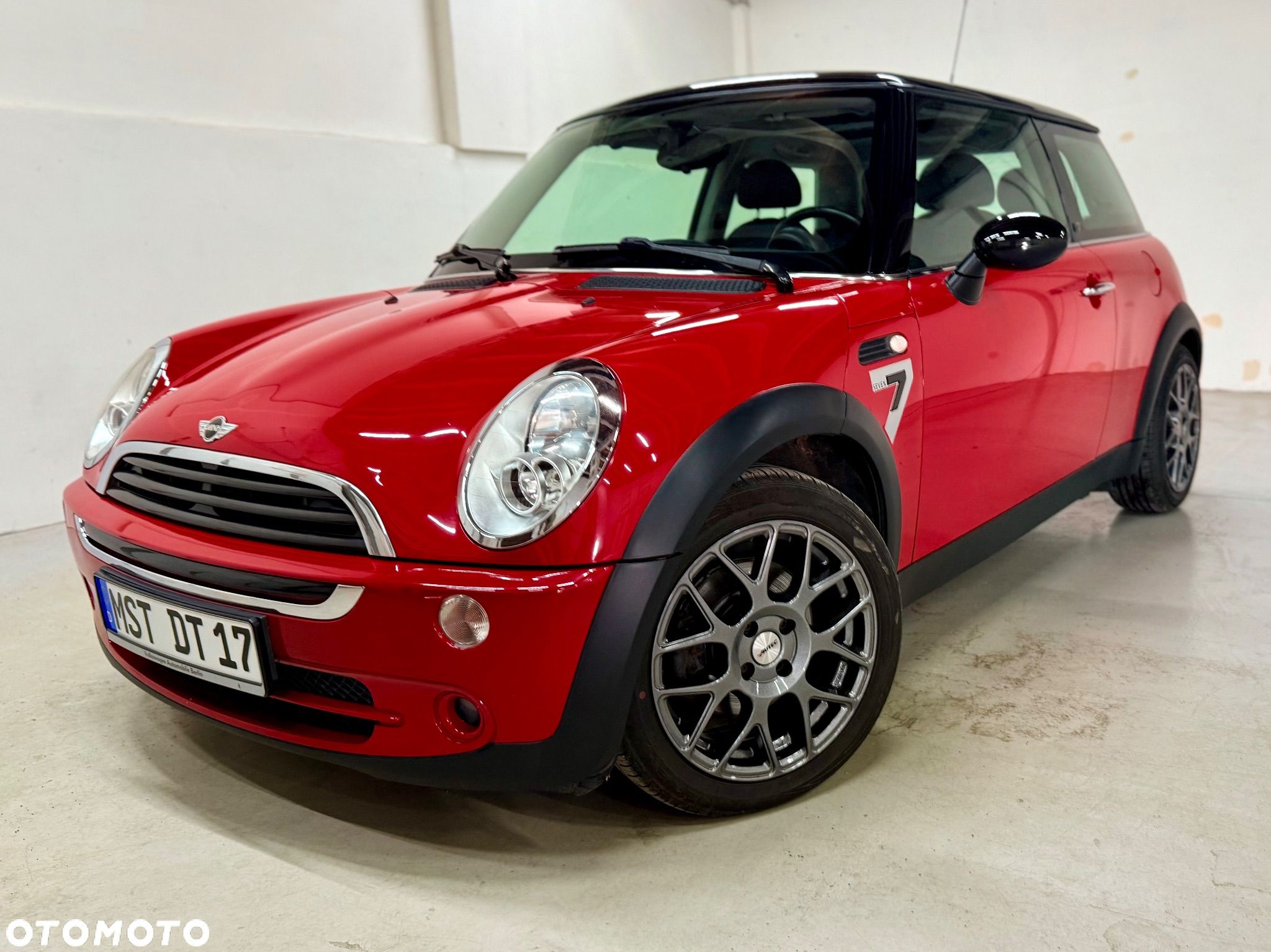 MINI ONE Seven - 1