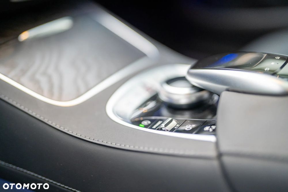 Mercedes-Benz Klasa S AMG 63 4-Matic+ L - 29