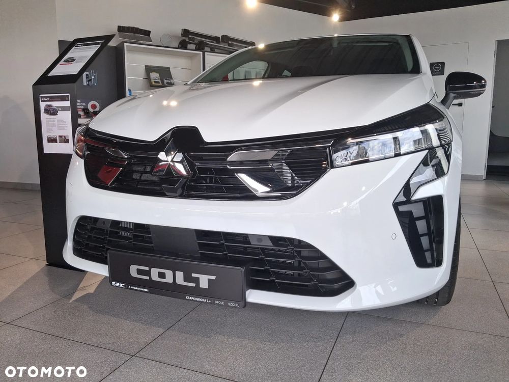 Mitsubishi Colt 1.0T Invite - 4