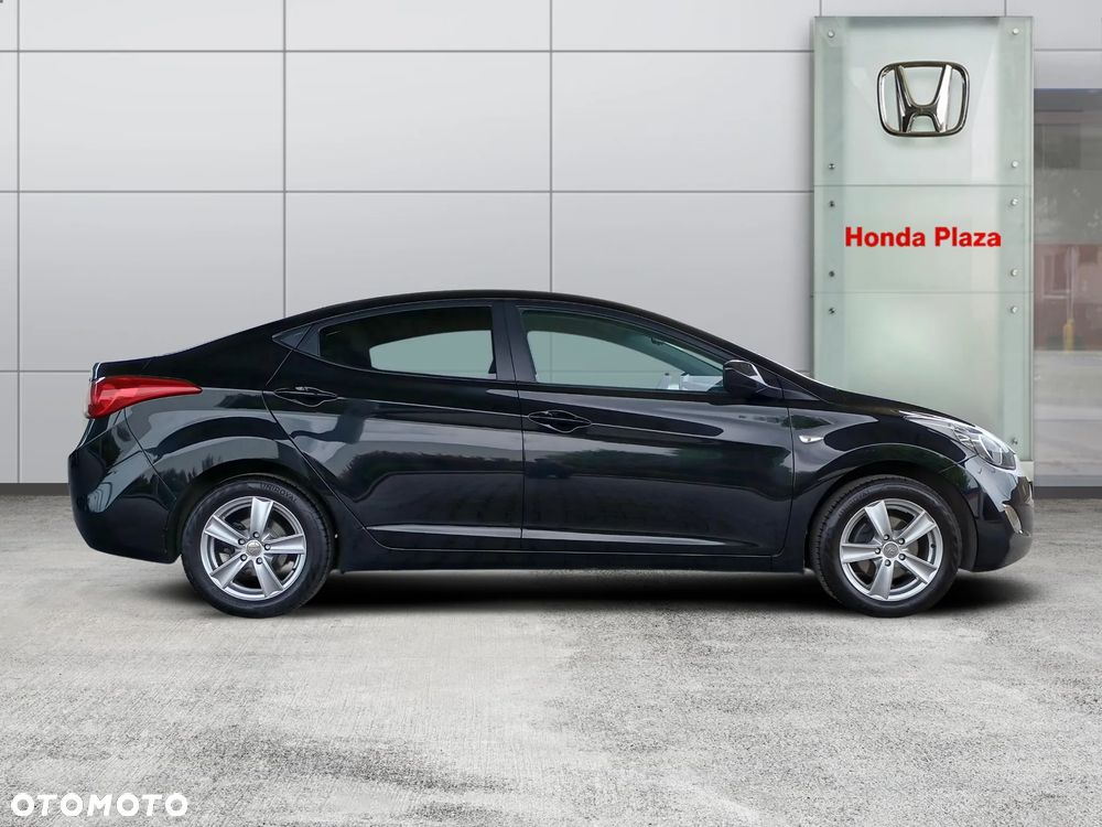 Hyundai Elantra 1.6 Comfort - 7