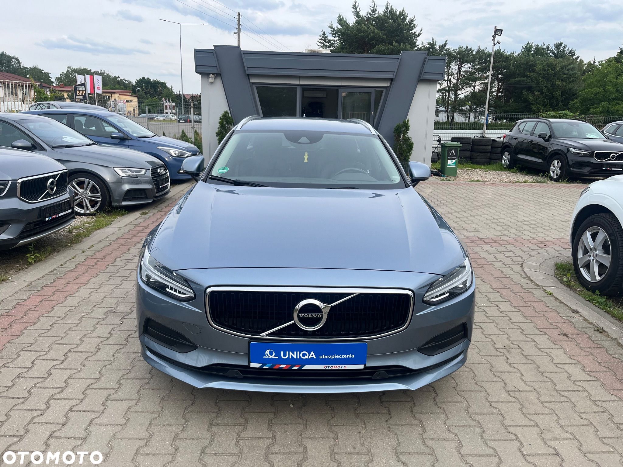 Volvo V90 D4 SCR Momentum Pro - 1