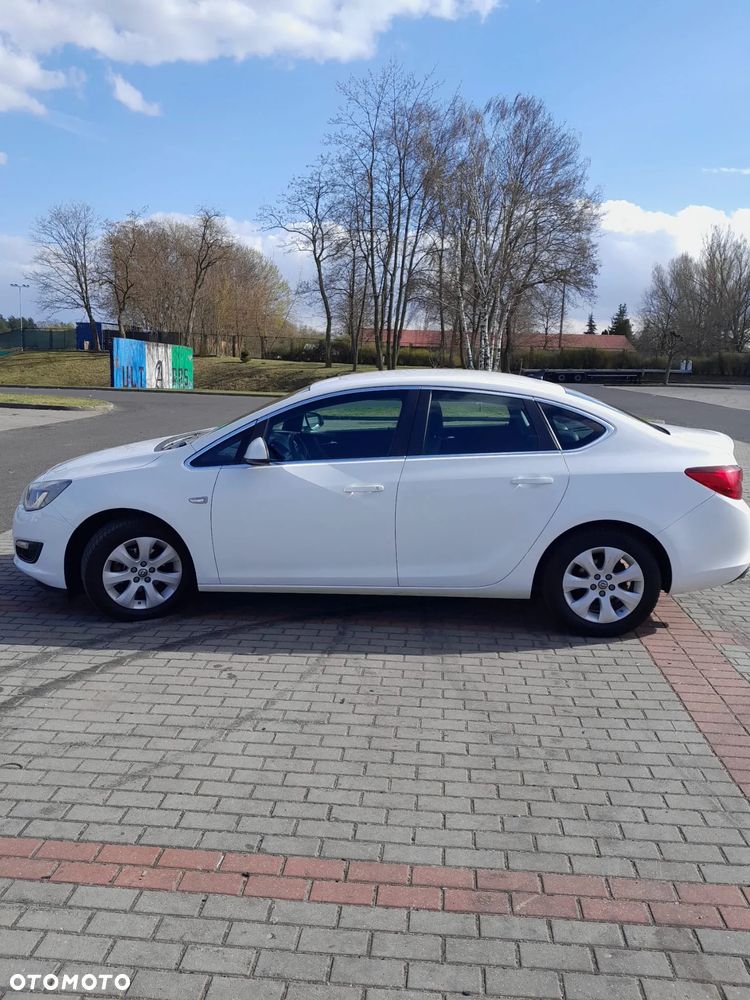 Opel Astra 1.4 T Business EU6 - 6