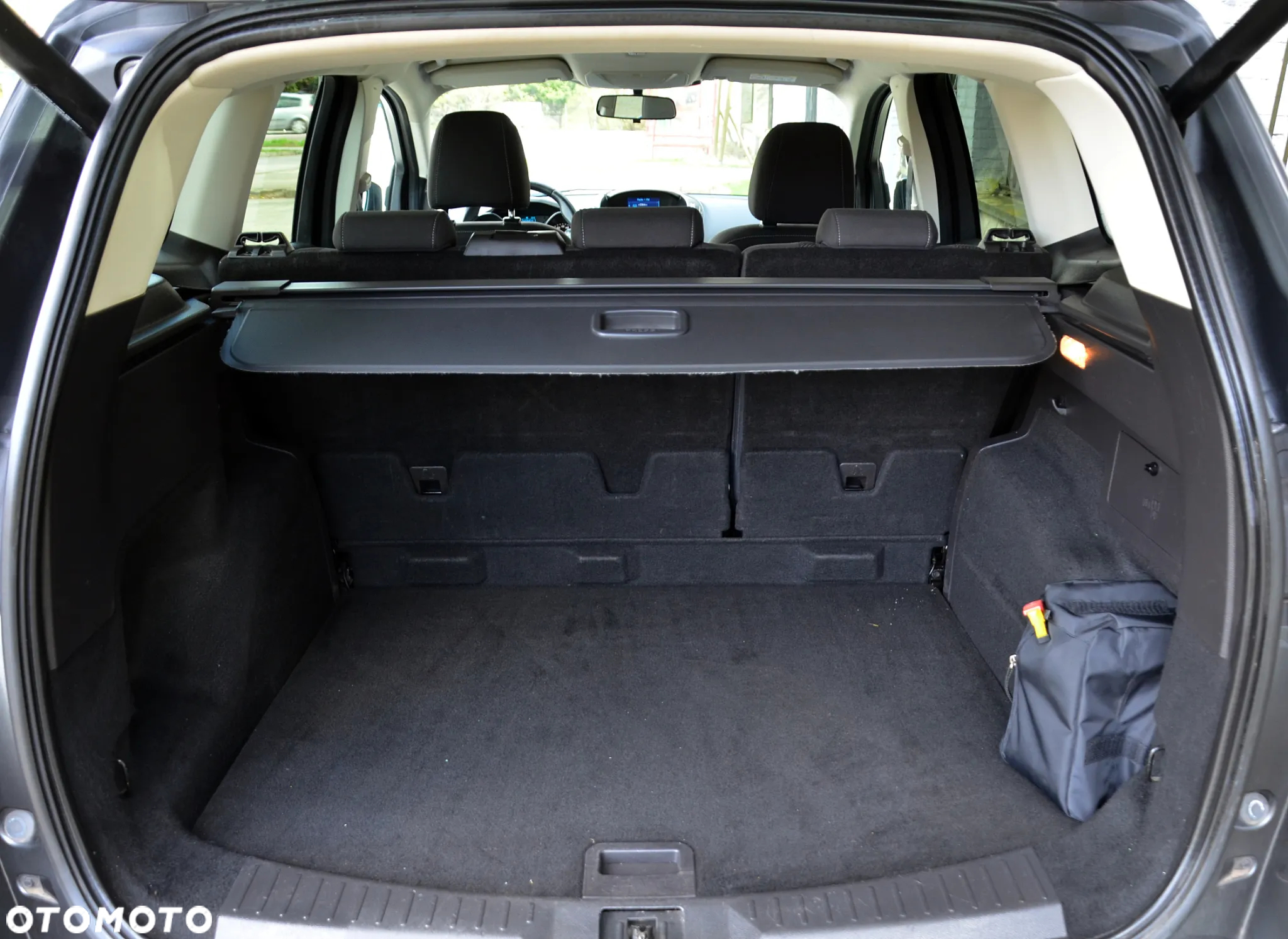 Ford Kuga 2.0 TDCi 2x4 SYNC - 11