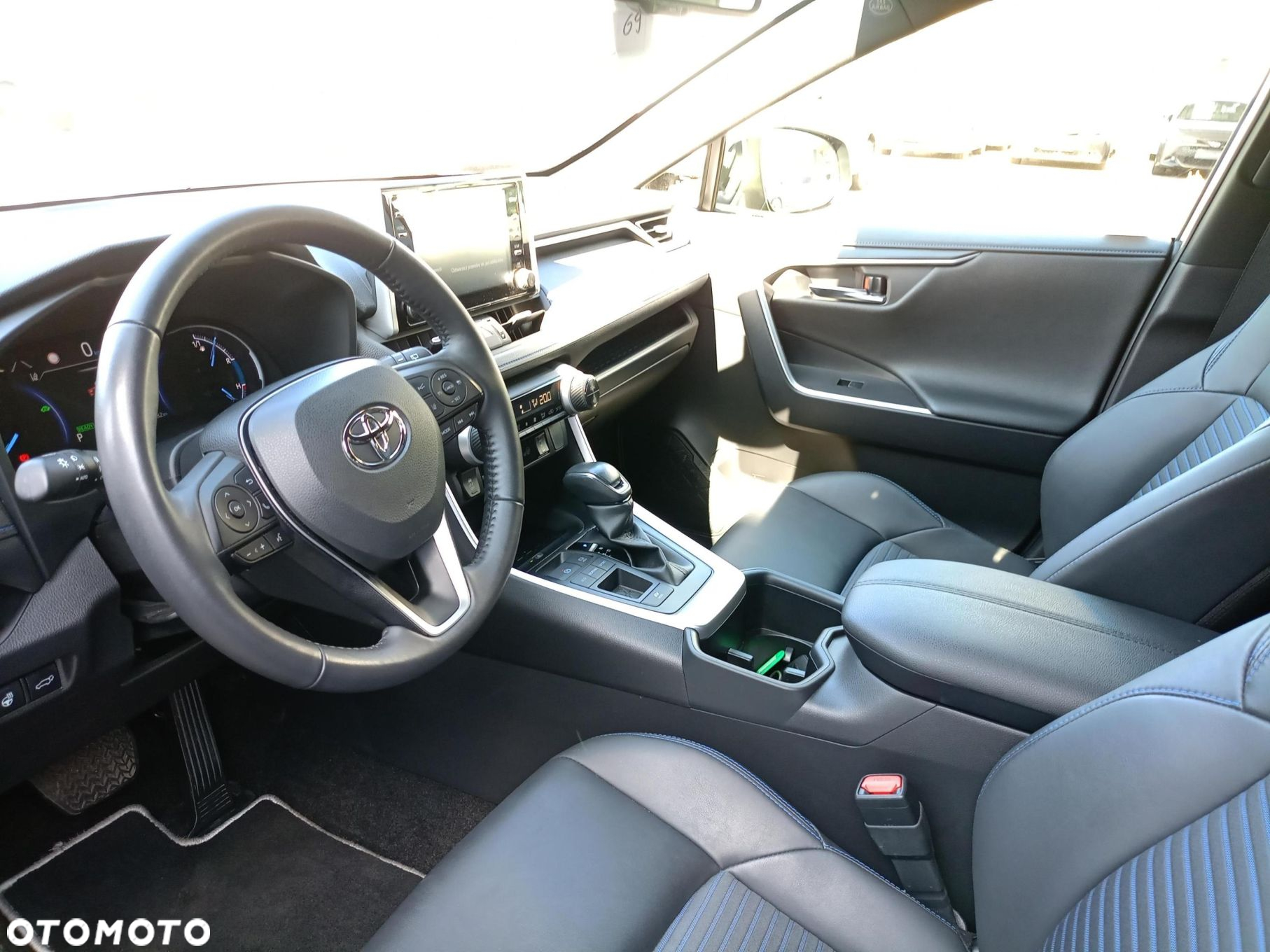 Toyota RAV4 - 12