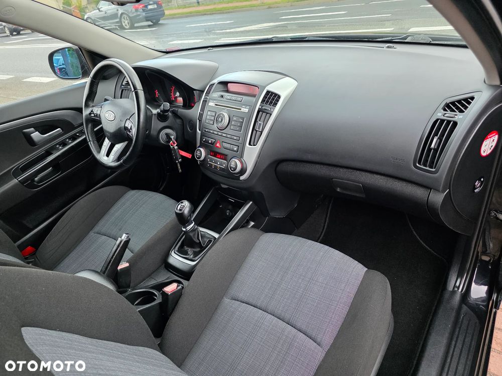 Kia Ceed 1.6 CRDi Spirit - 9