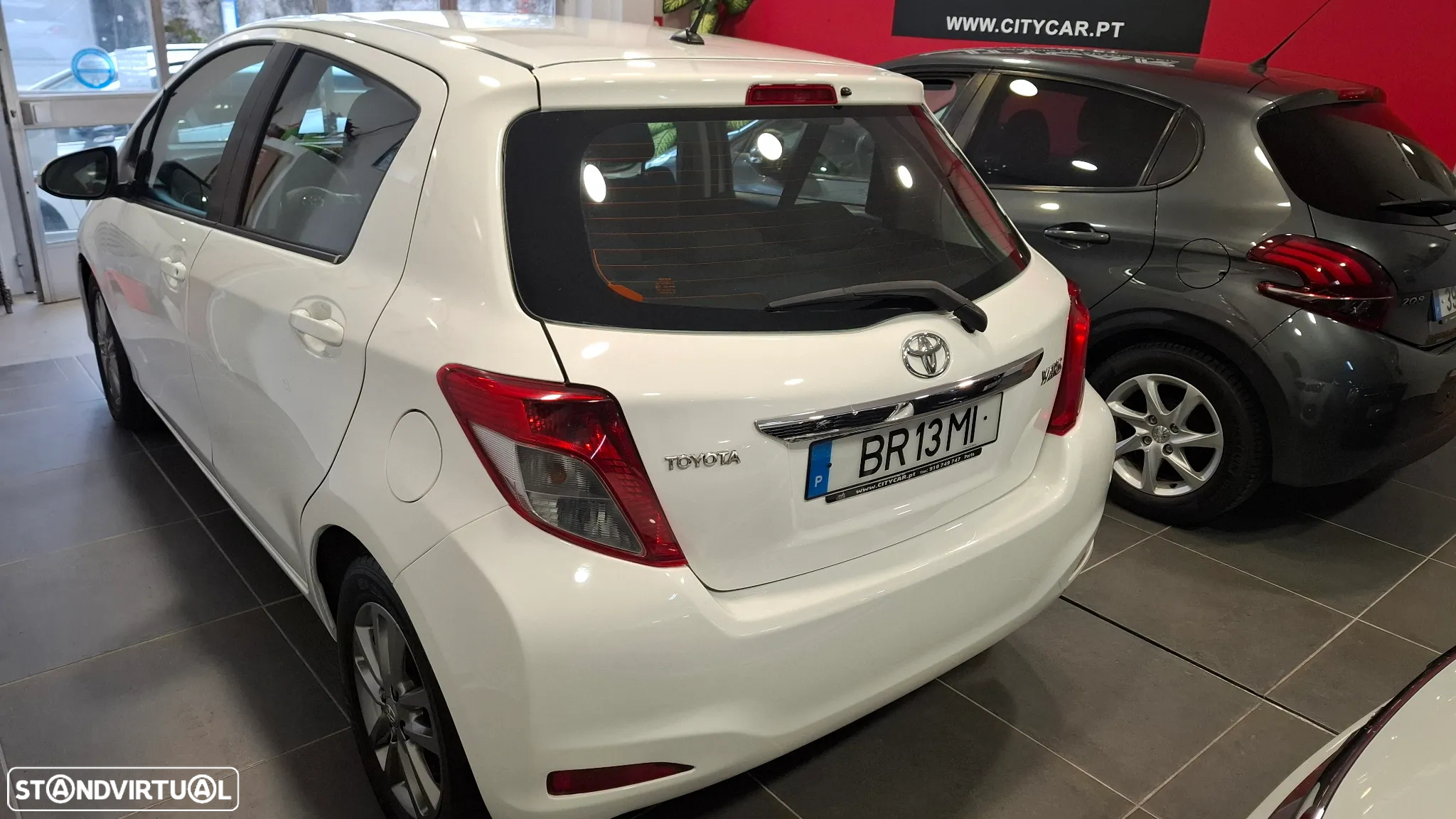 Toyota Yaris 1.4 D-4D Comfort+P.Style - 8