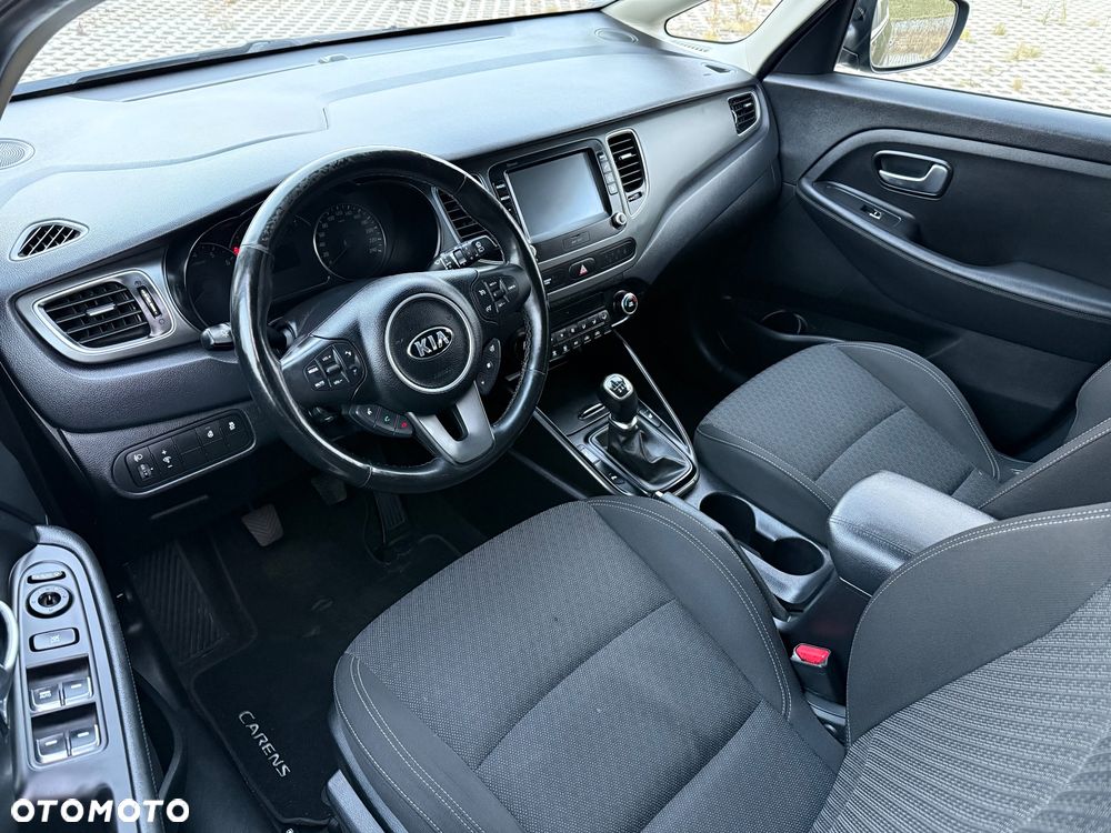 Kia Carens 1.6 GDI Edition 7 - 10