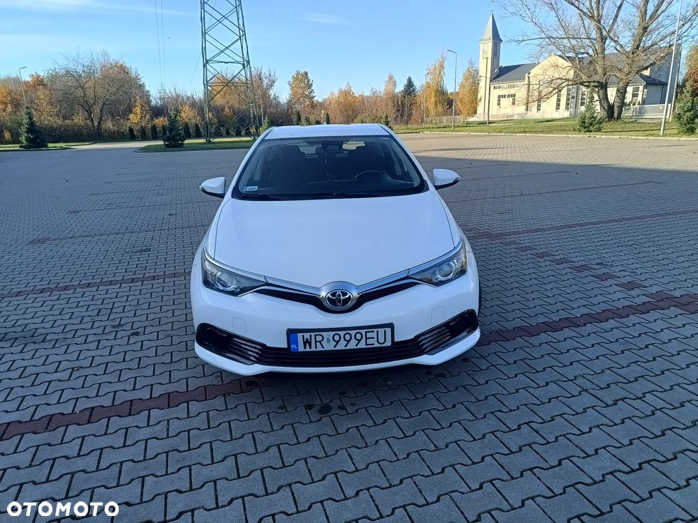 Toyota Auris 1.33 Dual-VVT-i - 1