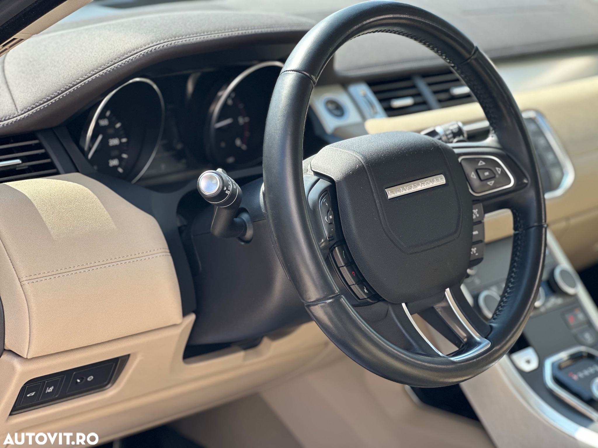 Land Rover Range Rover Evoque 2.0 D150 SE - 30