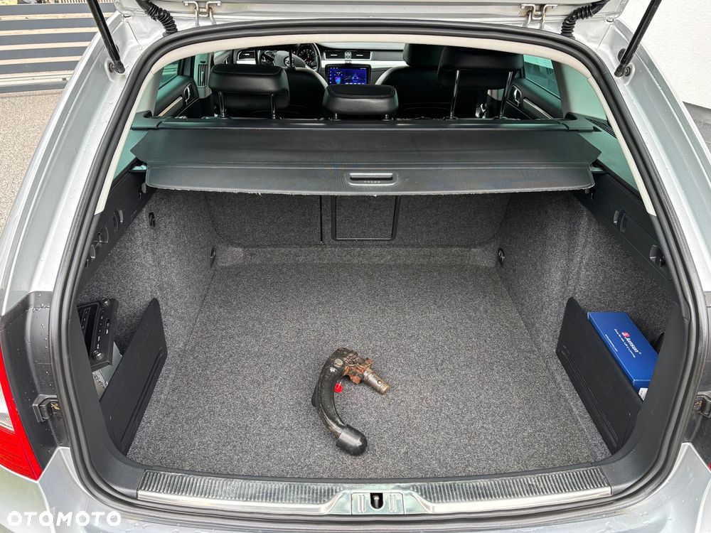 Skoda Superb 2.0 TDI Green tec DSG Elegance - 22