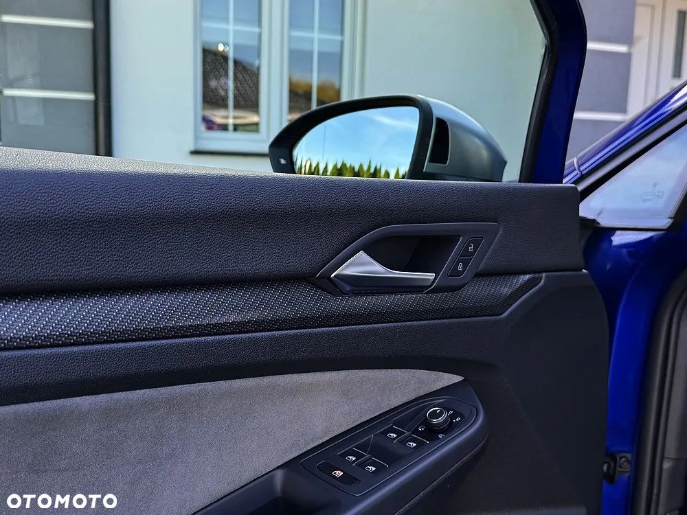 Volkswagen Golf VIII 2.0 TSI 4Motion R DSG - 28