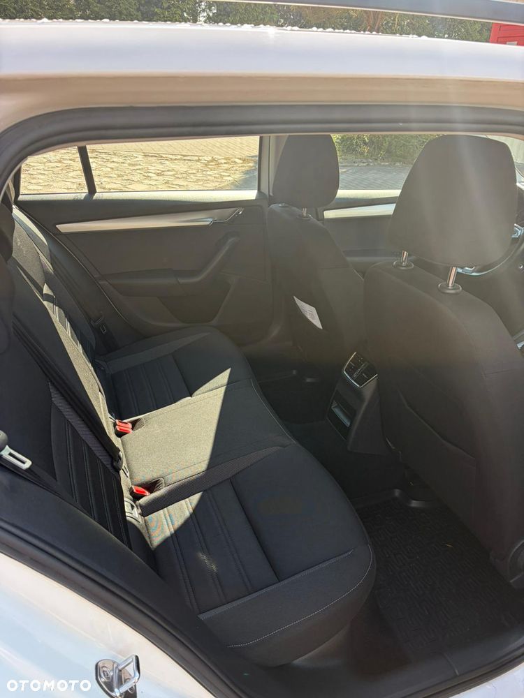 Skoda Octavia 1.4 TSI Ambition - 12