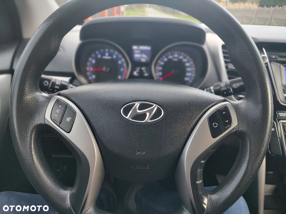 Hyundai i30 1.6 Classic + - 20