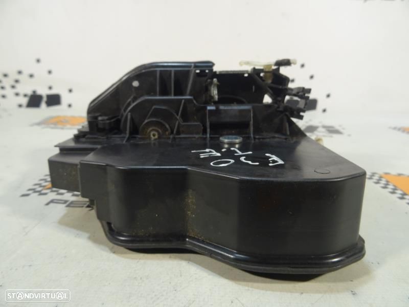 Fecho Da Porta Trás Esquerda Bmw 3 (F30, F80)  7202147 / 51227202147 / - 5