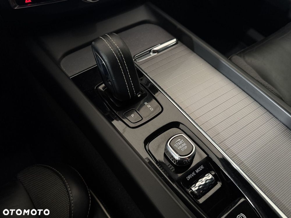 Volvo XC 60 - 25