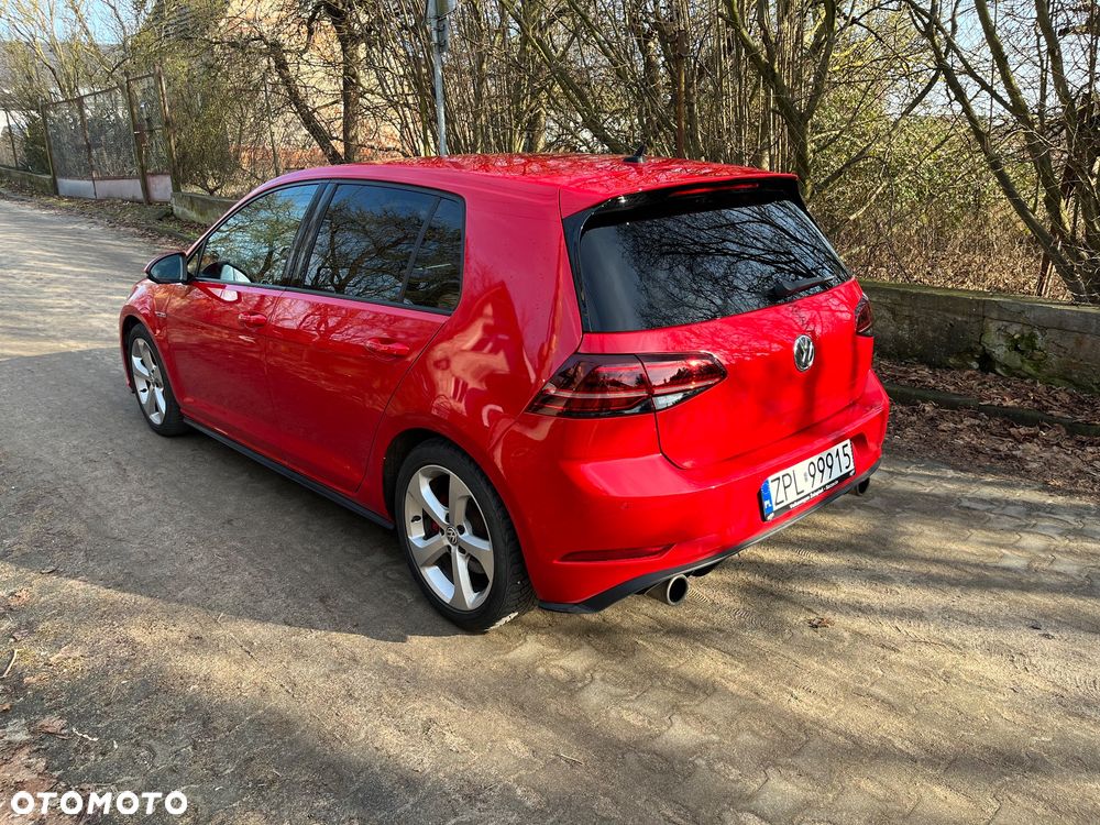 Volkswagen Golf GTI (BlueMotion Technology) DSG - 4