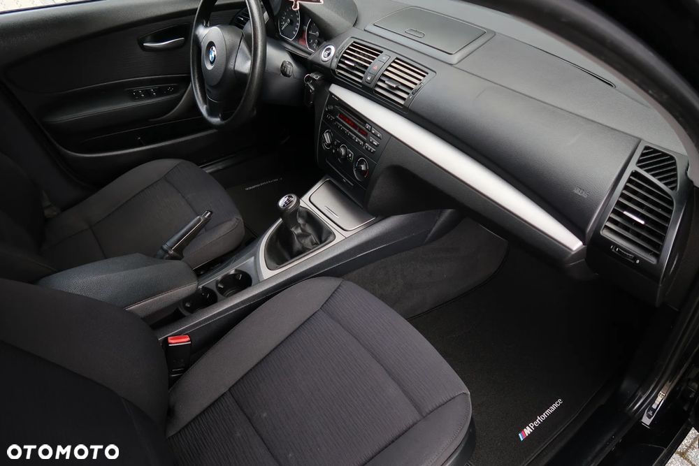 BMW Seria 1 116i - 19