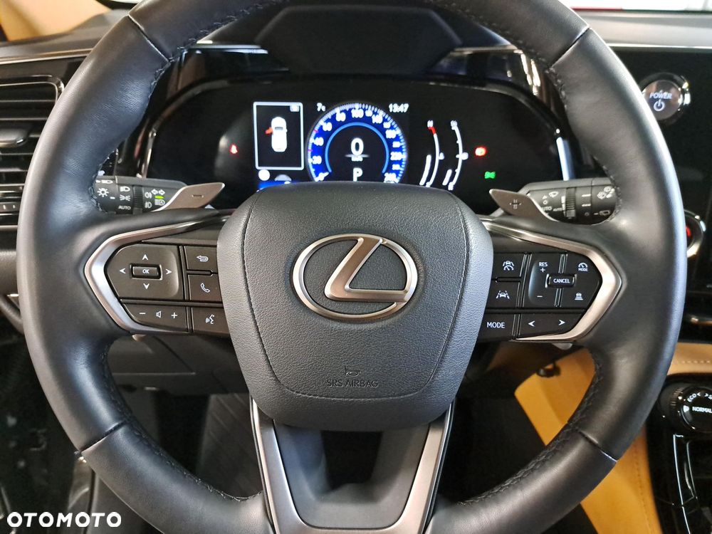Lexus NX 350h Prestige AWD - 32
