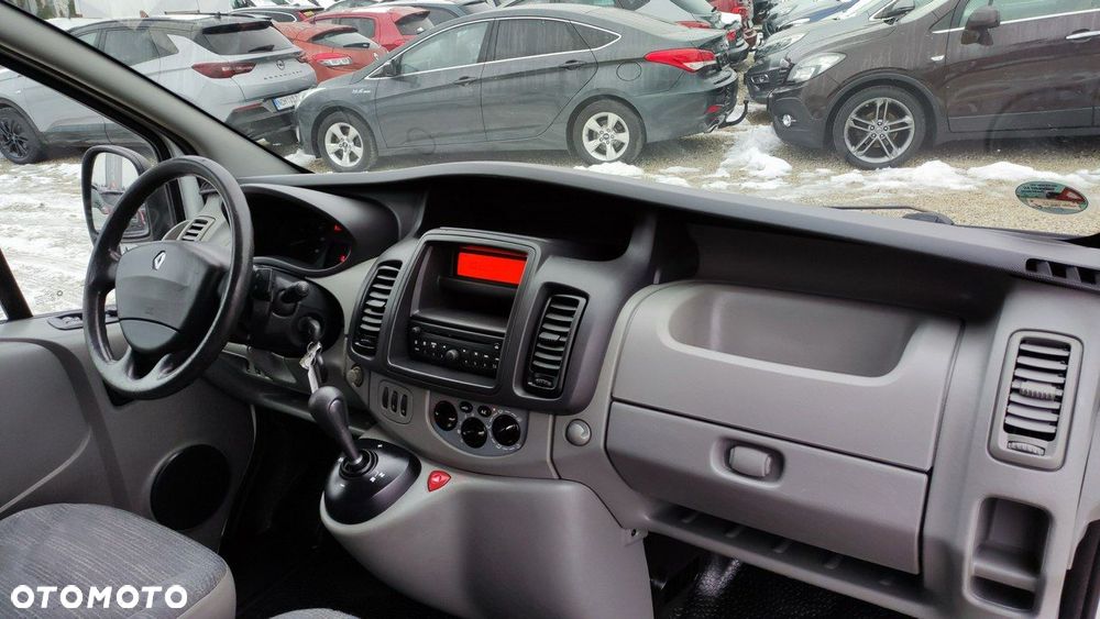 Renault Trafic - 19