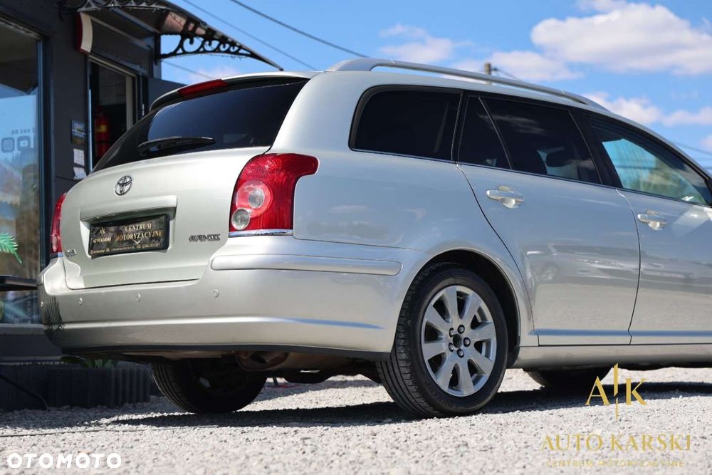 Toyota Avensis - 11