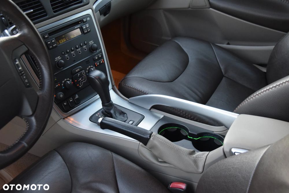 Volvo XC 70 D5 AWD Summum - 25