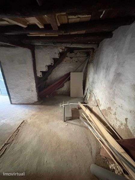 Moradia de aldeia T1 para recuperar - Grande imagem: 3/9