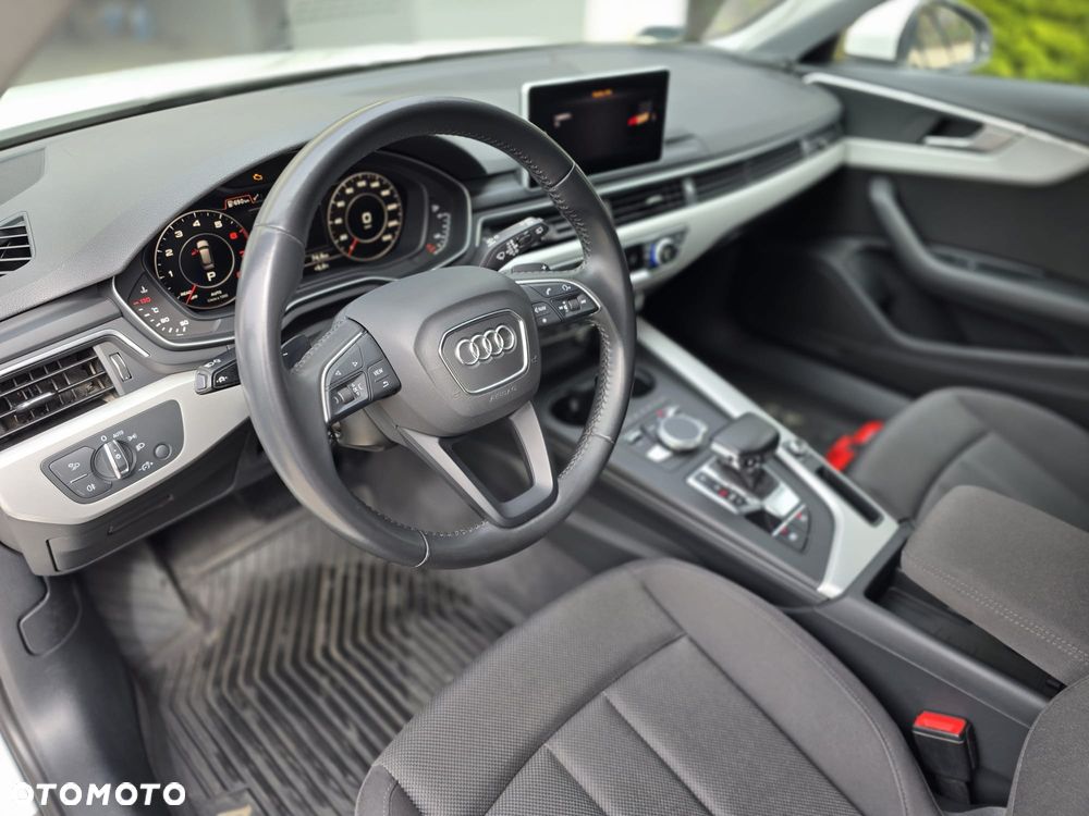 Audi A4 Avant - 10